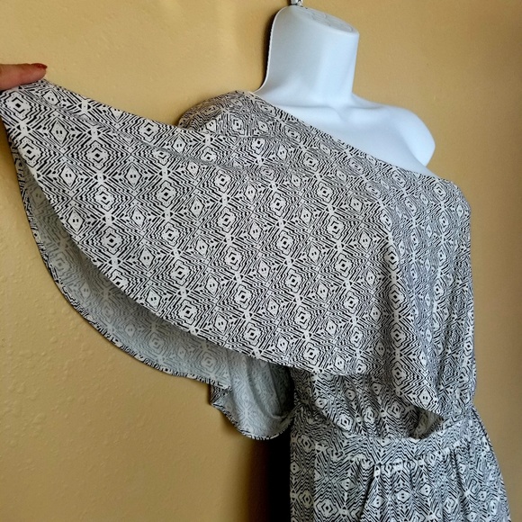 MAEVE ANTHROPOLOGIE Jamie Size Med Jumpsuit B00.15 - Picture 5 of 7